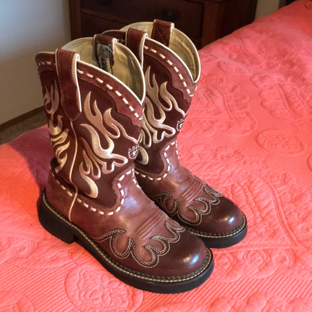 Ariat cowboy boots